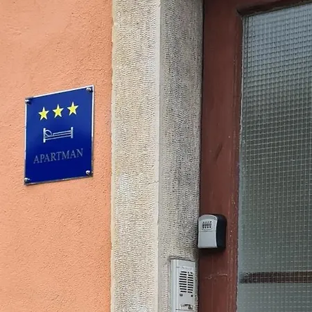 Ines - Pula Arena 아파트