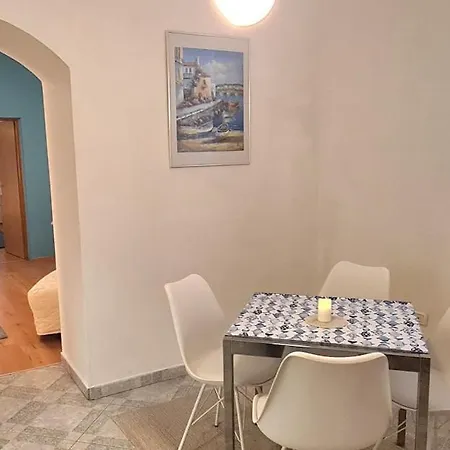 Ines - Pula Arena 아파트 *