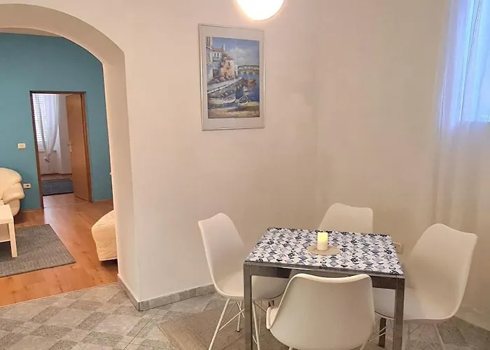 Ines - Pula Arena Appartement *